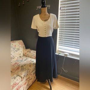 Elegant Black And White Dress Vintage Style
